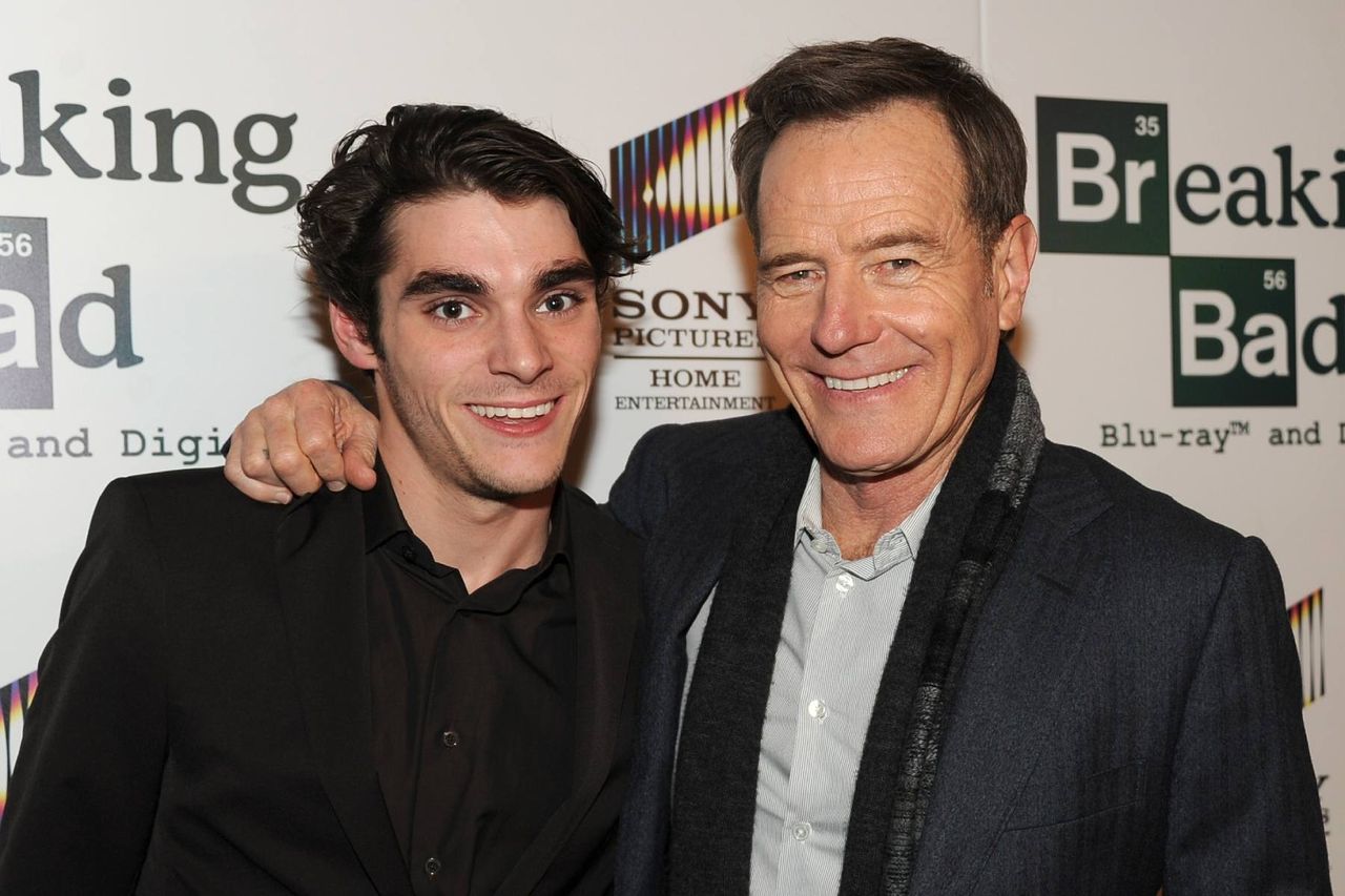 Bryan Cranston sörjer RJ Mitte efter självmord