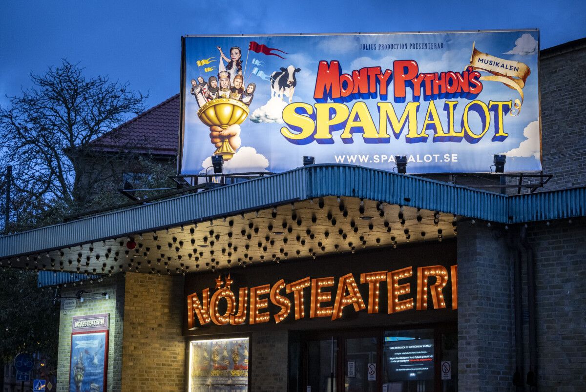 Julius Production går i konkurs och ställer in Spamalot-föreställningar