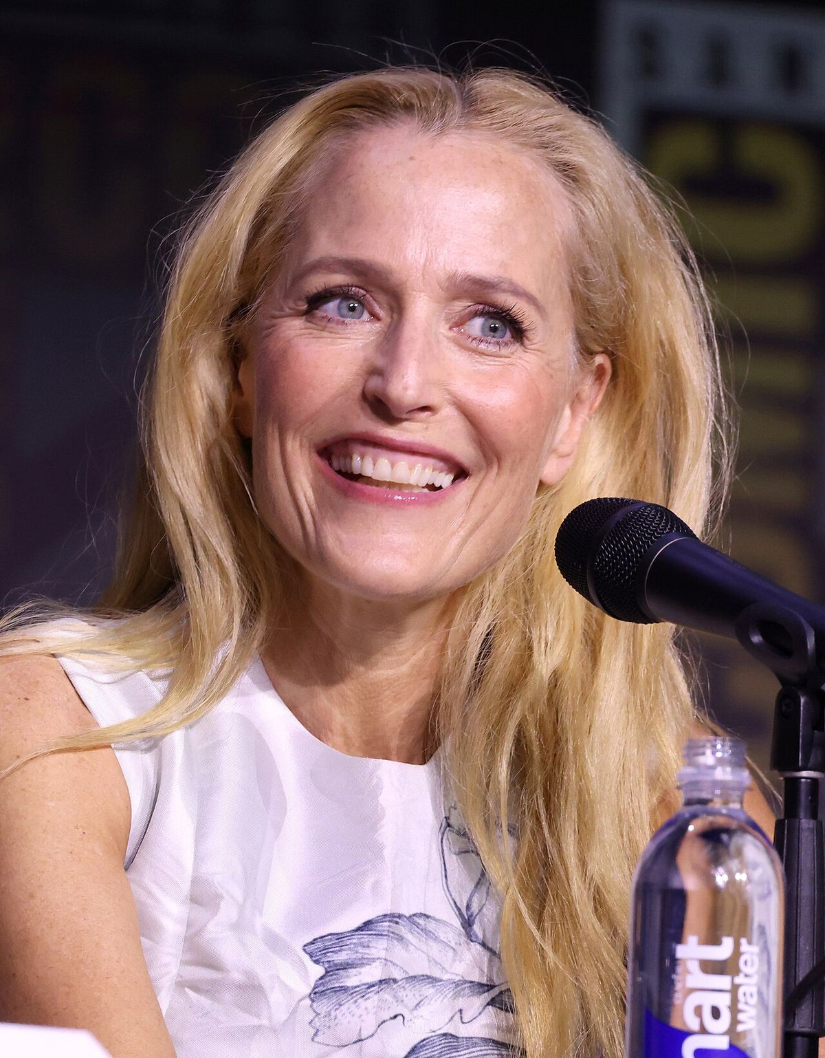 Gillian Anderson